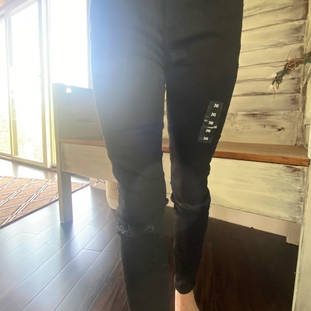 NWT Abercrombie Black Skinny Jeans 👖 24